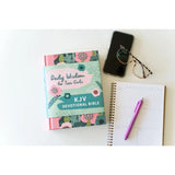 Daily Wisdom for Teen Girls - KJV Devotional Bible